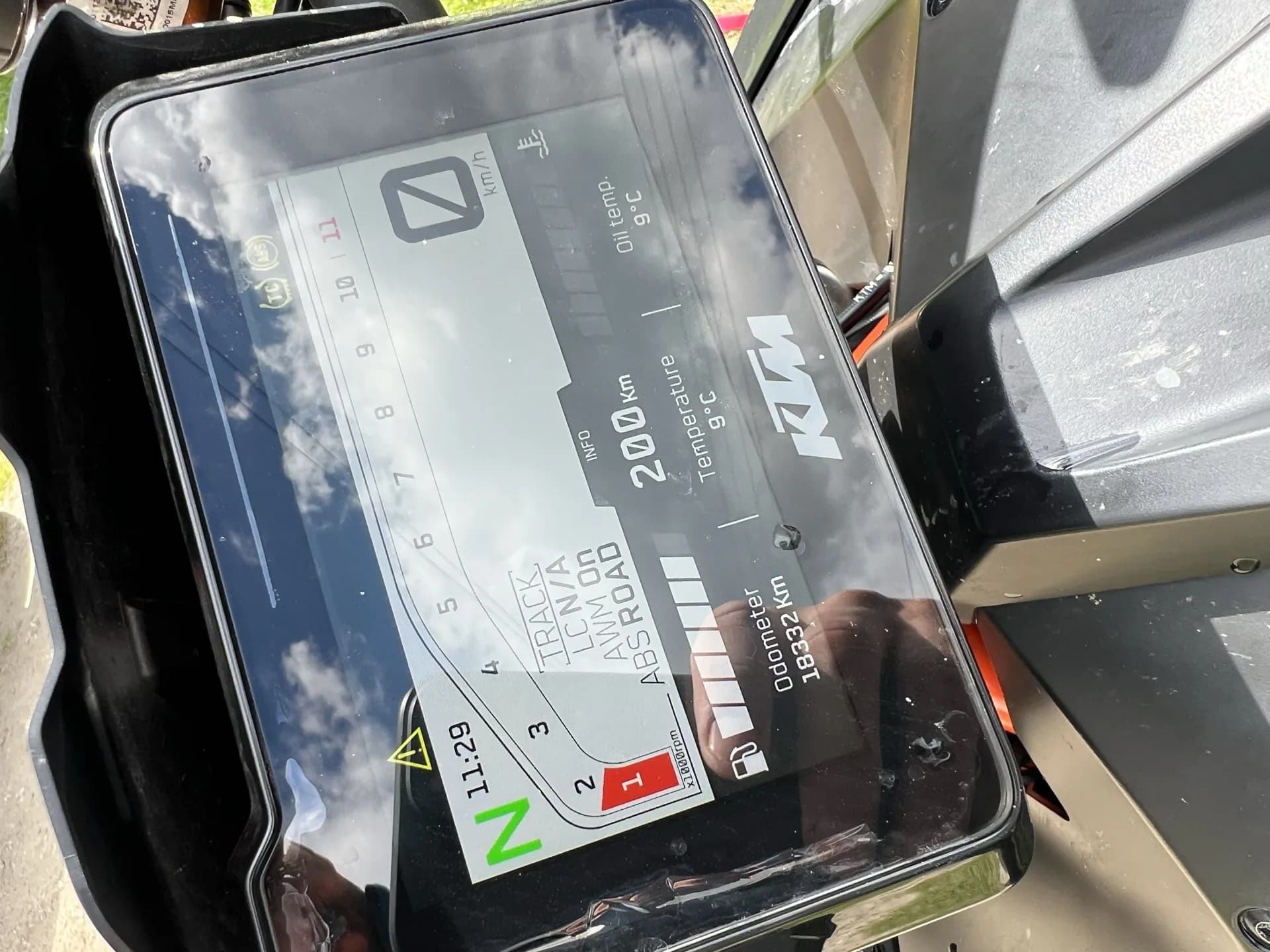 KTM Super Duke 1290 R 2021 display TFT
