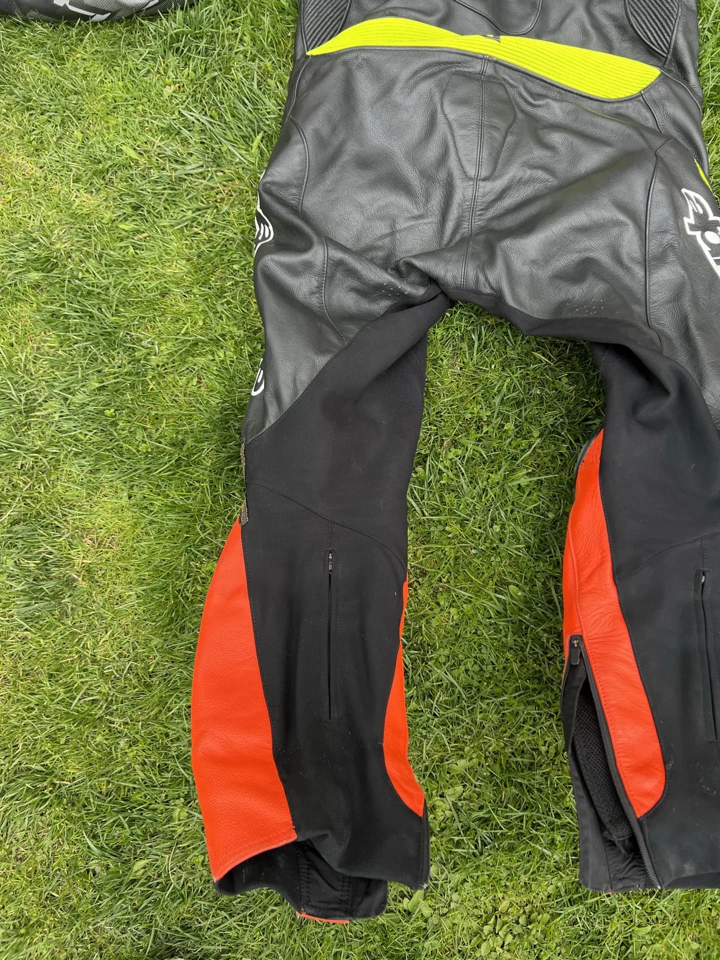Costum Alpinestars Atem V4 Professional vedere fata marimea 56